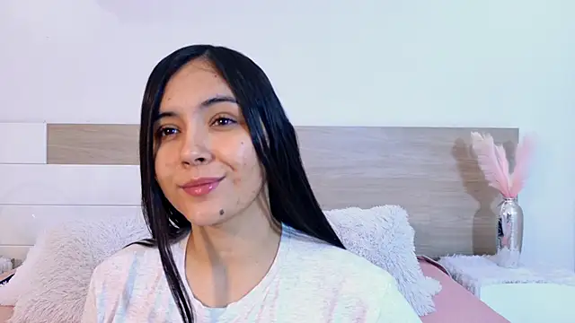 AlisonLamer online show from April 11, 2026, 3:05 pm