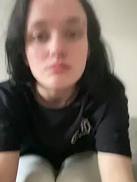 LeonieClaire online show from February 23, 2026, 3:12 pm