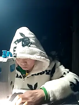 Snapshot of cana4455 chatting on February 9, 2026, 3:43 pm cana4455 online show from February 9, 2026, 3:43 pm