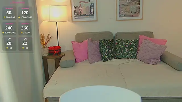 SinLuna  online show from April 10, 2026, 2:13 pm