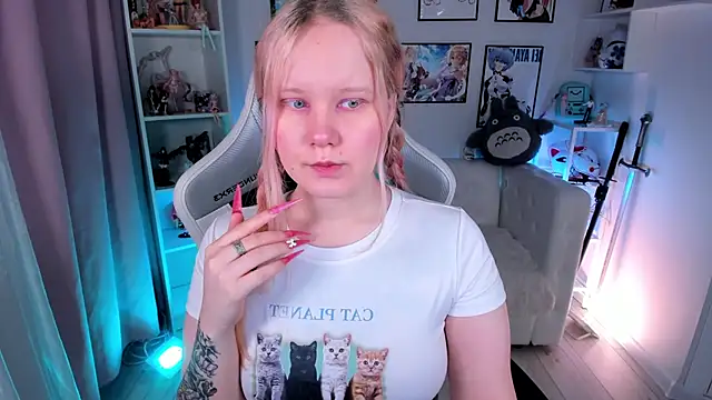 Snapshot of AnnieVibe chatting on April 25, 2026, 5:32 pm AnnieVibe online show from April 25, 2026, 5:32 pm