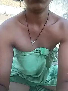 Royal hotti0011 online show from March 3, 2026, 8:10 am