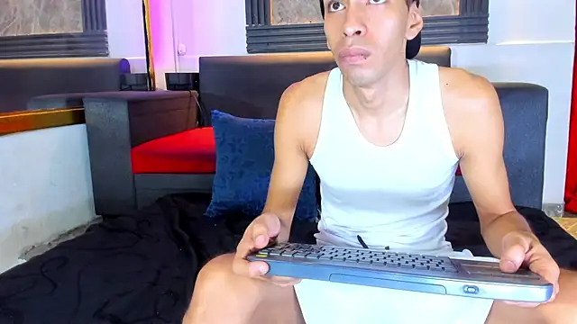biig boy online show from May 1, 2026, 7:52 pm