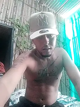 Eduardo vega123 online show from April 18, 2026, 6:32 pm