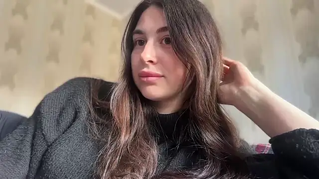 LiluMartiznir online show from April 12, 2026, 9:56 am