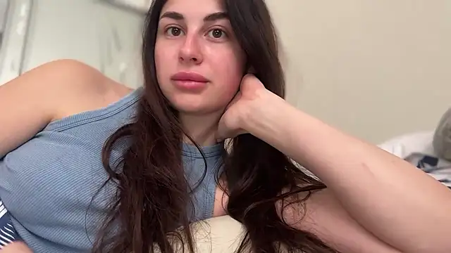 LiluMartiznir online show from April 2, 2026, 7:15 am