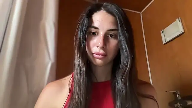Snapshot of LiluMartiznir chatting on July 7, 2026, 7:23 am LiluMartiznir online show from July 7, 2026, 7:23 am