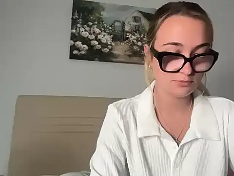 kelseyblu online show from April 28, 2026, 10:47 pm