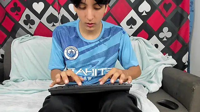 Steerlingxvx online show from February 6, 2026, 1:18 pm