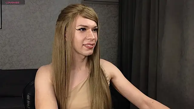 Snapshot of Anna_inHear chatting on May 13, 2026, 8:38 pm Anna inHear online show from May 13, 2026, 8:38 pm