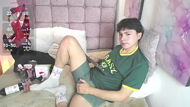 Samu Hott online show from June 15, 2026, 8:08 pm