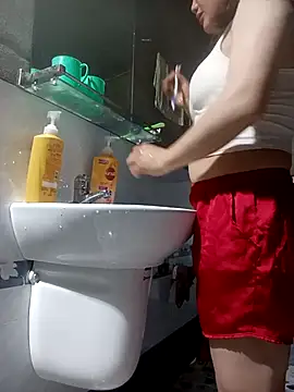 Snapshot of Anna_516 chatting on February 27, 2026, 11:04 pm Anna 516 online show from February 27, 2026, 11:04 pm