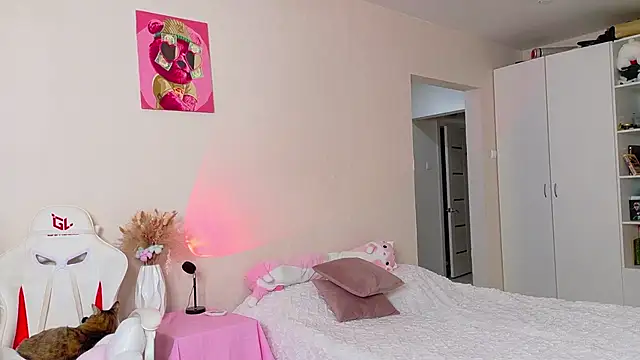 Snapshot of peachiee_ chatting on February 15, 2026, 2:12 am peachiee online show from February 15, 2026, 2:12 am