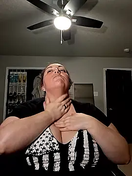 RavenOnyx online show from February 9, 2026, 6:00 am