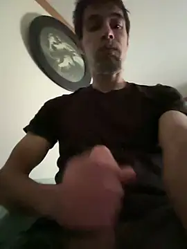 Snapshot of tommattsonn chatting on July 24, 2026, 2:02 pm tommattsonn online show from July 24, 2026, 2:02 pm