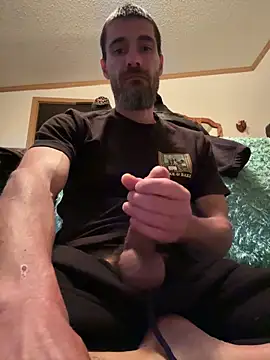 Snapshot of tommattsonn chatting on May 25, 2026, 12:10 am tommattsonn online show from May 25, 2026, 12:10 am