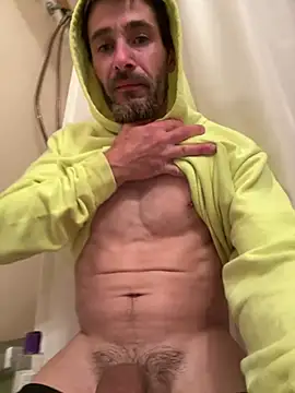Snapshot of tommattsonn chatting on July 7, 2026, 4:04 am tommattsonn online show from July 7, 2026, 4:04 am