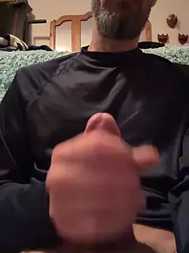 Snapshot of tommattsonn chatting on May 6, 2026, 9:02 am tommattsonn online show from May 6, 2026, 9:02 am