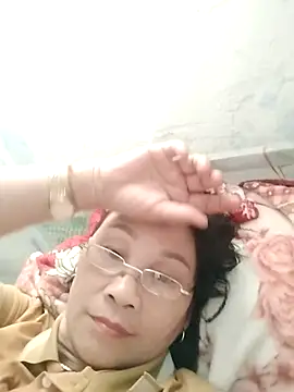 miko nyan2006 online show from April 18, 2026, 5:21 am