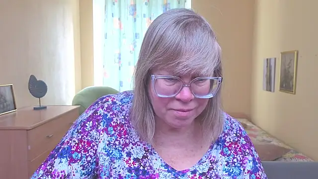 Emma Eclipsee online show from February 6, 2026, 9:27 am