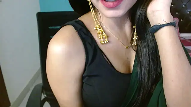 Snapshot of Your_lust143 chatting on June 22, 2026, 10:23 am Your lust143 online show from June 22, 2026, 10:23 am