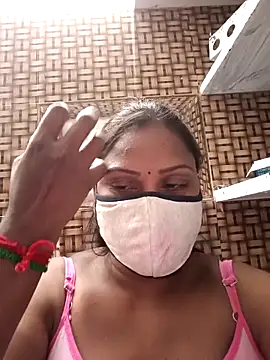 Snapshot of Tamil_Hot_Nisha chatting on February 13, 2026, 5:13 pm Tamil Hot Nisha online show from February 13, 2026, 5:13 pm