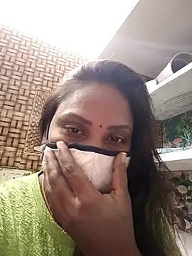 Snapshot of Tamil_Hot_Nisha chatting on February 11, 2026, 5:02 pm Tamil Hot Nisha online show from February 11, 2026, 5:02 pm