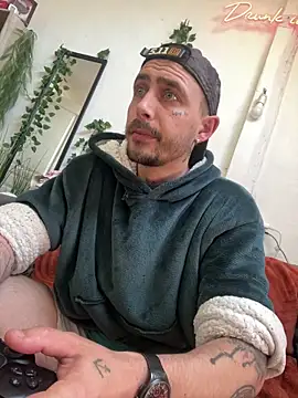 Piratee666 online show from April 9, 2026, 6:41 am