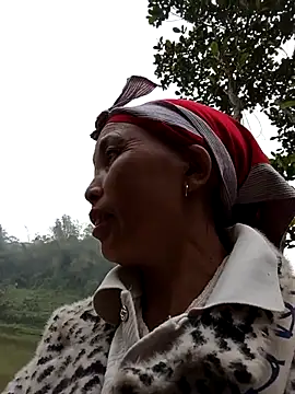 lena-cute online show from March 7, 2026, 3:35 am