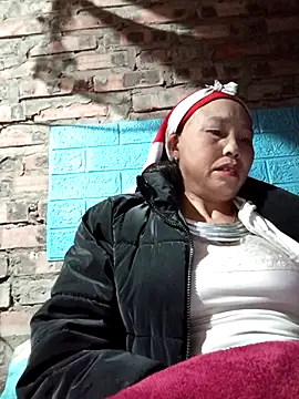 lena-cute online show from February 19, 2026, 6:49 pm