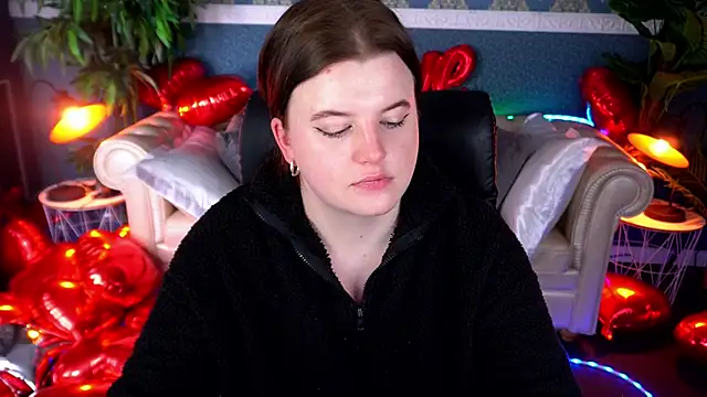 Snapshot of KristiFoxy chatting on February 13, 2026, 3:50 am KristiFoxy online show from February 13, 2026, 3:50 am