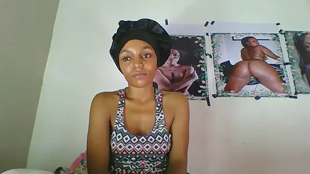 Snapshot of Silk_Couple chatting on February 26, 2026, 11:38 pm Silk Couple online show from February 26, 2026, 11:38 pm