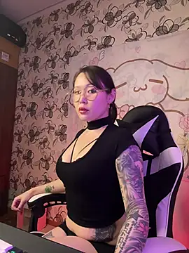 Snapshot of YukiiTYAN chatting on February 12, 2026, 4:40 pm YukiiTYAN online show from February 12, 2026, 4:40 pm