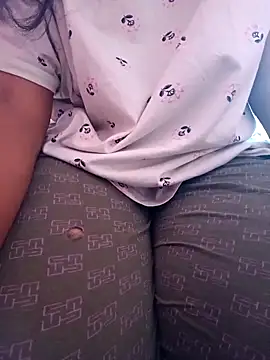 Snapshot of vyshali_vyshu chatting on March 2, 2026, 3:29 am vyshali vyshu online show from March 2, 2026, 3:29 am