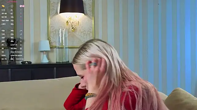 Snapshot of SimonaKaroly chatting on February 24, 2026, 8:59 am SimonaKaroly online show from February 24, 2026, 8:59 am