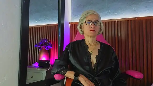 miss monserrate01 online show from March 27, 2026, 1:23 pm