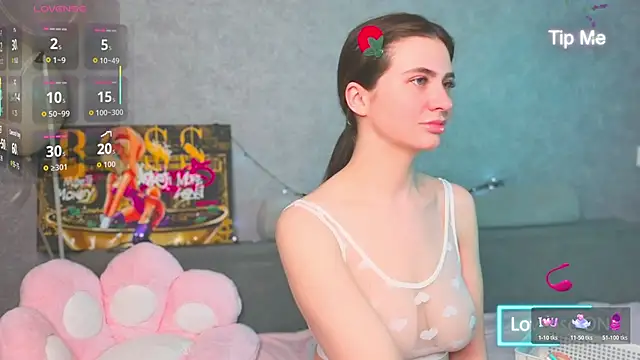 Snapshot of Tina_Tingle chatting on March 2, 2026, 2:34 am Tina Tingle online show from March 2, 2026, 2:34 am