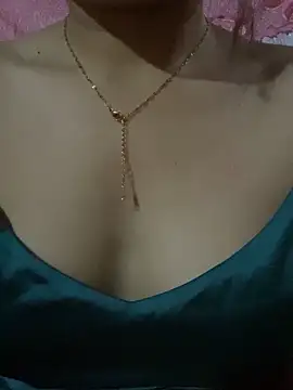 Snapshot of yuii-717 chatting on February 6, 2026, 2:07 am yuii-717 online show from February 6, 2026, 2:07 am