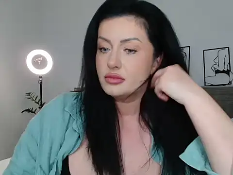 Snapshot of Jasmin0e chatting on April 24, 2026, 8:49 am Jasmin0e online show from April 24, 2026, 8:49 am