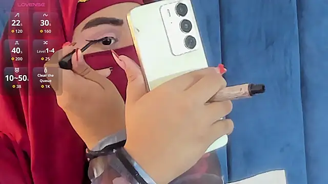 fatimarab   online show from April 7, 2026, 3:30 am