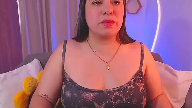 isabum  online show from March 13, 2026, 4:23 pm