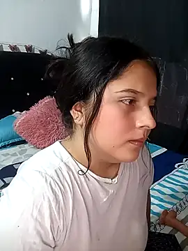 Snapshot of Salome_Vivas chatting on April 19, 2026, 2:51 pm Salome Vivas online show from April 19, 2026, 2:51 pm