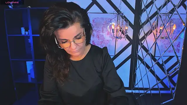 RikaCoutts online show from April 6, 2026, 5:19 am