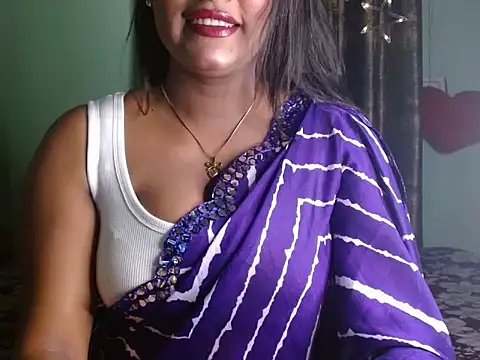 LIZNA 0 online show from April 14, 2026, 6:13 pm