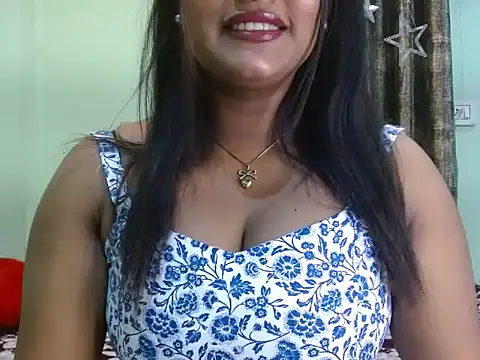 LIZNA 0 online show from April 17, 2026, 6:44 pm