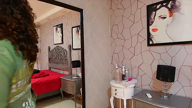 meganrousx online show from March 26, 2026, 12:03 pm