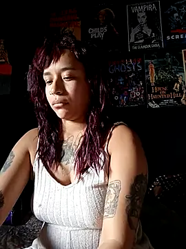 GingerLara online show from February 9, 2026, 9:57 pm