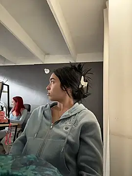 Snapshot of Sara_Fernandez_ chatting on February 18, 2026, 1:40 pm Sara Fernandez online show from February 18, 2026, 1:40 pm