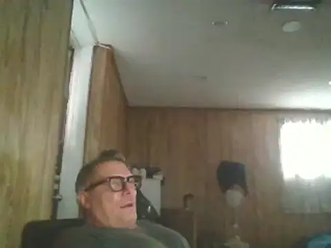 Snapshot of melvinsnow chatting on February 25, 2025, 8:32 pm melvinsnow online show from February 25, 2025, 8:32 pm