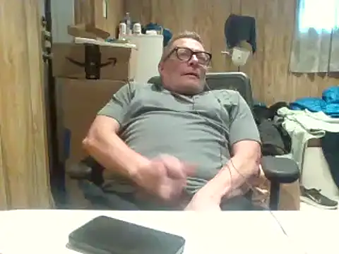 Snapshot of melvinsnow chatting on February 9, 2025, 7:30 pm melvinsnow online show from February 9, 2025, 7:30 pm